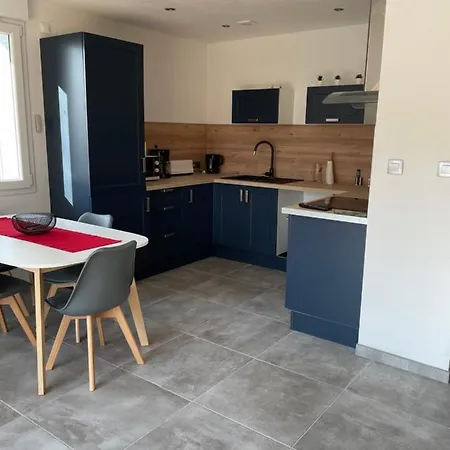 Des Brimbelles Holiday home