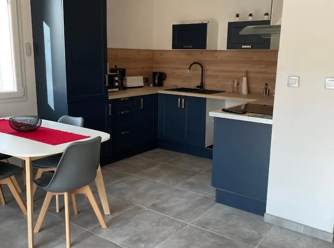 Des Brimbelles Semesterbostad